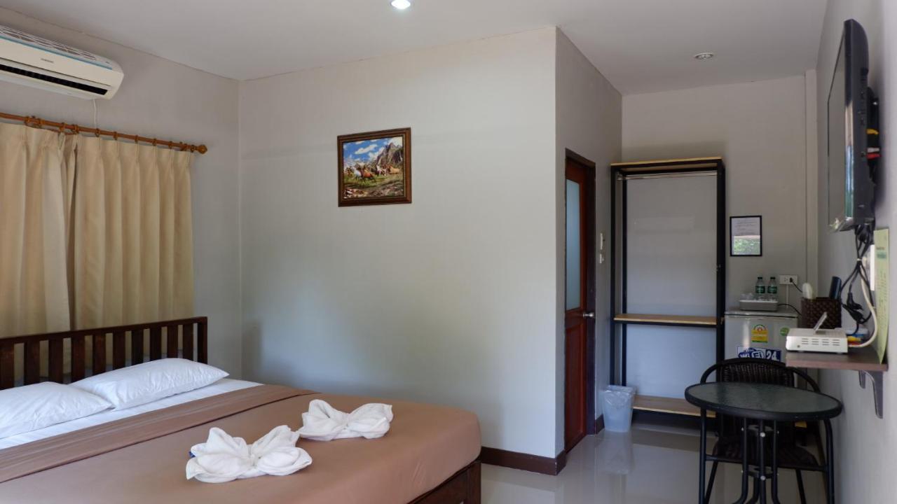 รีสอร์ท ไร่ลำภู ฟาร์ม แอนด์ แคมปิ้ง นครสวรรค์ ภายนอก รูปภาพ